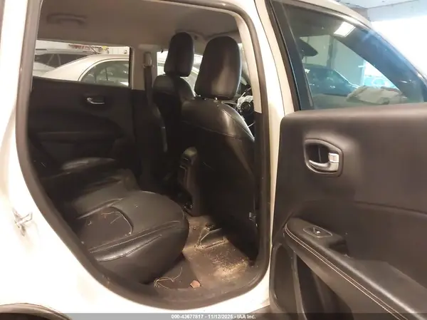 3C4NJDBB0KT646184 2019 JEEP COMPASS - Image 8