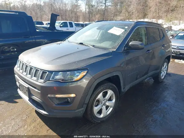 3C4NJDBB0KT647402 2019 JEEP COMPASS - Image 2