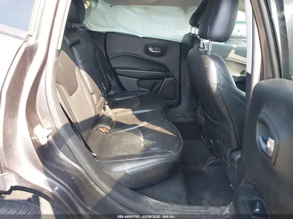 3C4NJDBB0KT648582 2019 JEEP COMPASS - Image 8