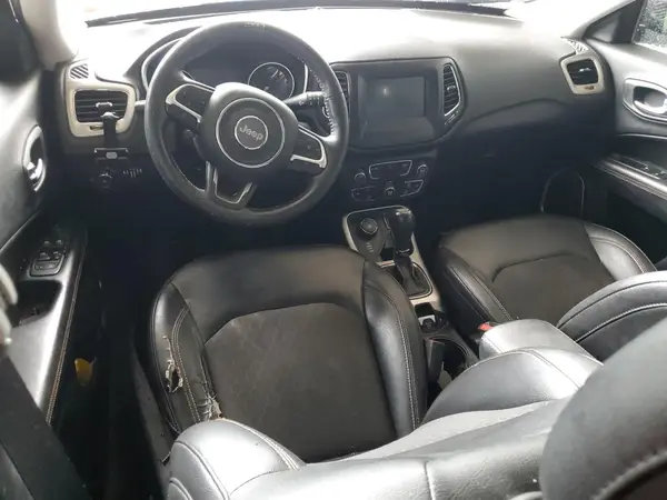 3C4NJDBB0KT656083 2019 JEEP COMPASS - Image 8