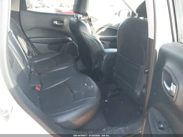 3C4NJDBB0KT657279 2019 JEEP COMPASS - Image 8