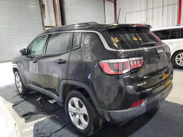 3C4NJDBB0KT670100 2019 JEEP COMPASS - Image 2