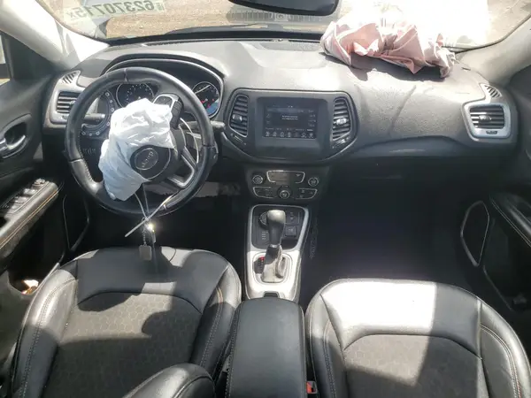 3C4NJDBB0KT689598 2019 JEEP COMPASS - Image 8