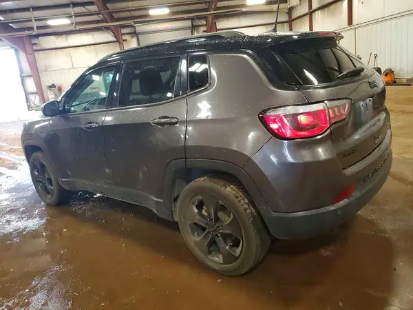 3C4NJDBB0KT690170 2019 JEEP COMPASS - Image 2