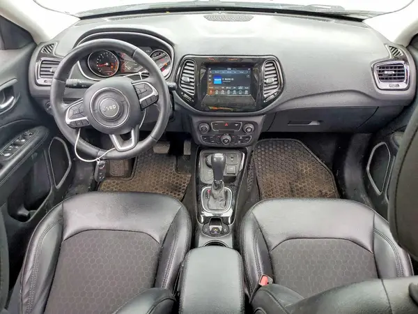 3C4NJDBB0KT696616 2019 JEEP COMPASS - Image 8