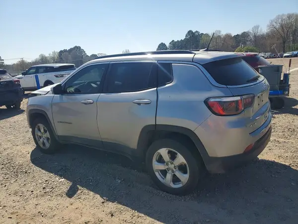 3C4NJDBB0KT696857 2019 JEEP COMPASS - Image 2