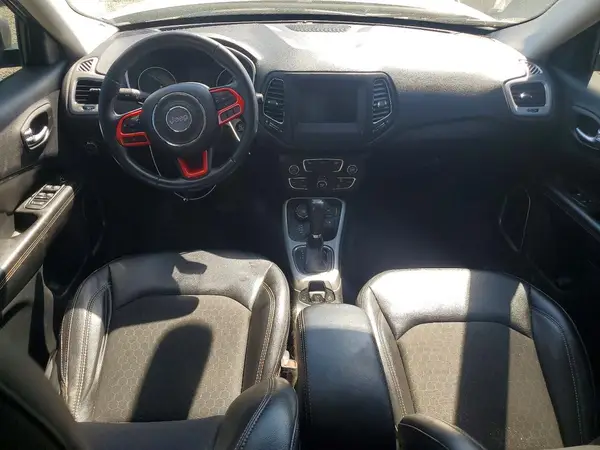 3C4NJDBB0KT696857 2019 JEEP COMPASS - Image 8