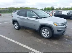 3C4NJDBB0KT696910 2019 JEEP COMPASS