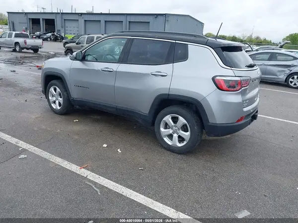 2019 JEEP COMPASS IAAI lot 45010564 auction photo 3
