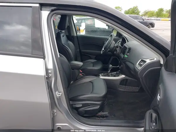 2019 JEEP COMPASS IAAI lot 45010564 auction photo 5