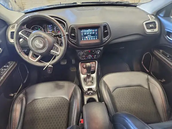 3C4NJDBB0KT713818 2019 JEEP COMPASS - Image 8