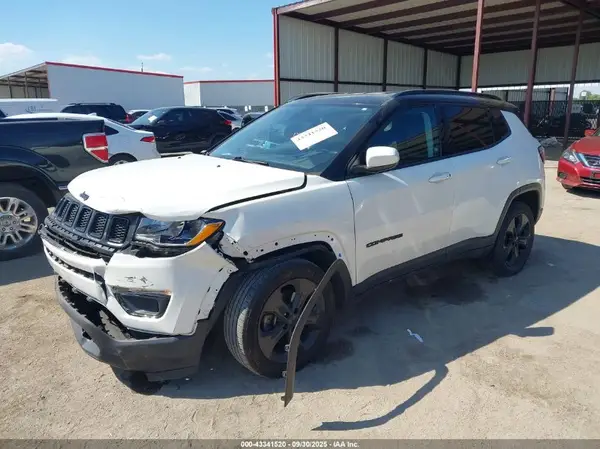 3C4NJDBB0KT714144 2019 JEEP COMPASS - Image 2