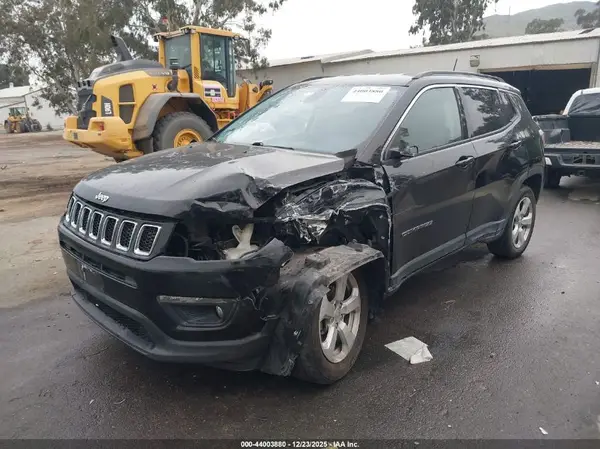3C4NJDBB0KT723474 2019 JEEP COMPASS - Image 2