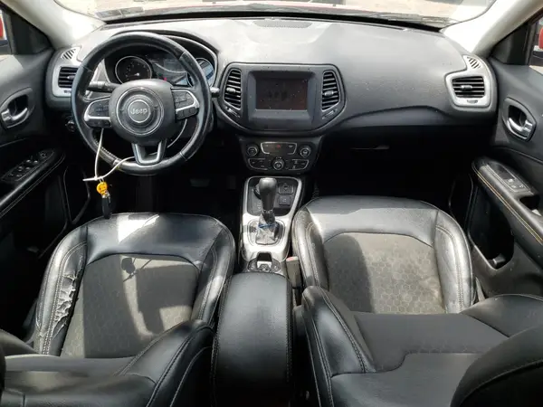 3C4NJDBB0KT735883 2019 JEEP COMPASS - Image 8