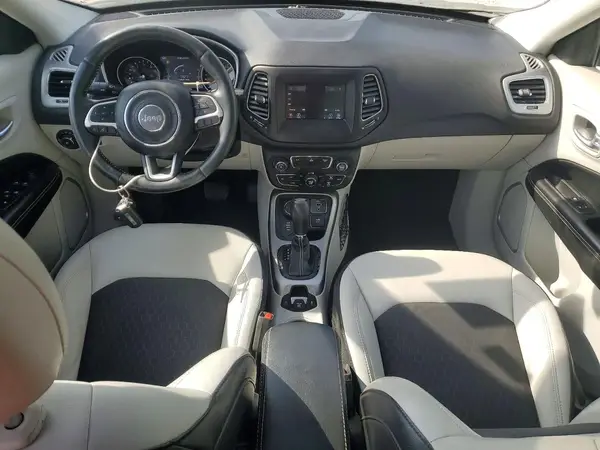 3C4NJDBB0KT741540 2019 JEEP COMPASS - Image 8
