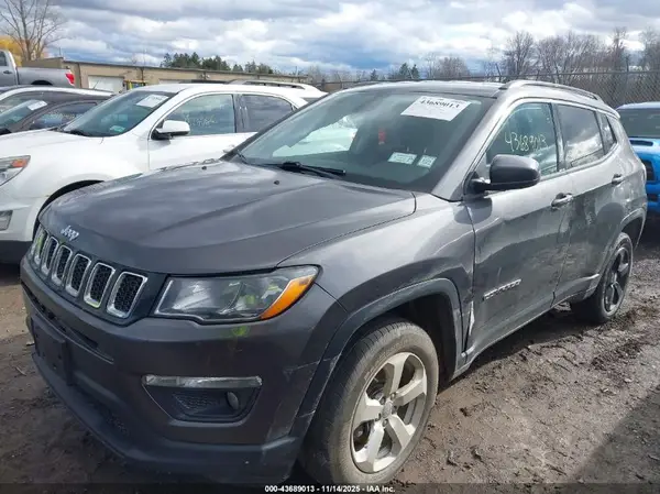 3C4NJDBB0KT742445 2019 JEEP COMPASS - Image 2