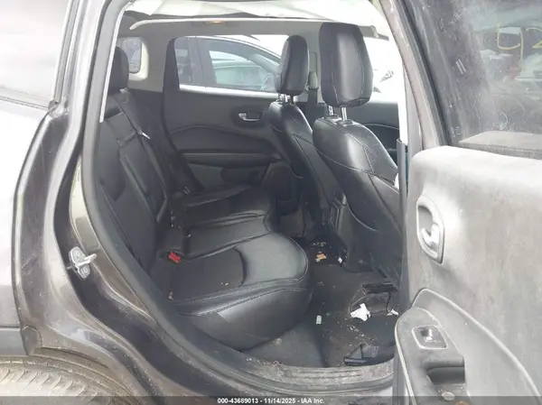 3C4NJDBB0KT742445 2019 JEEP COMPASS - Image 8