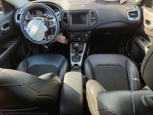 3C4NJDBB0KT767409 2019 JEEP COMPASS - Image 8