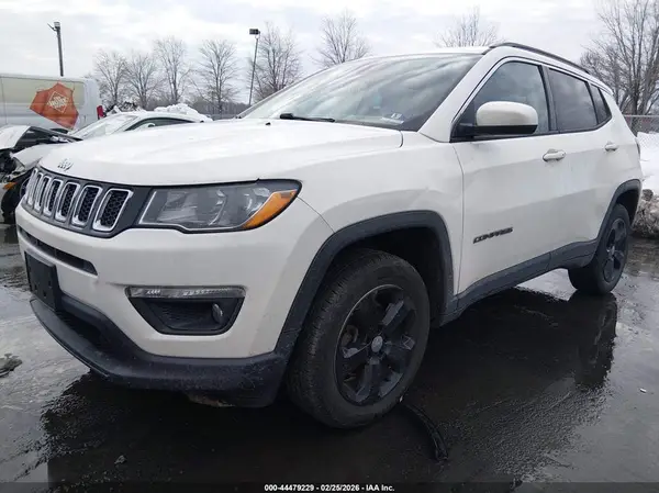 3C4NJDBB0KT767782 2019 JEEP COMPASS - Image 2