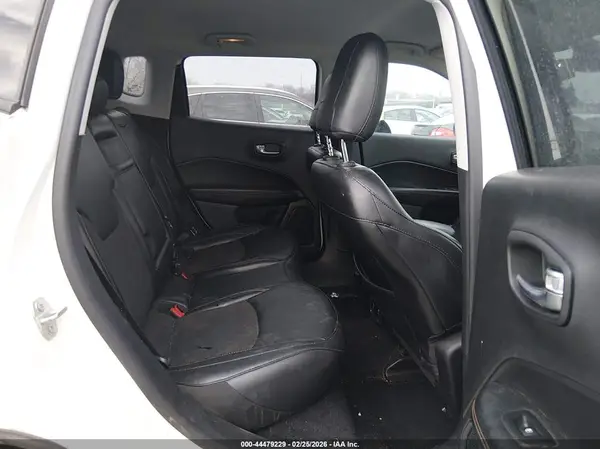 3C4NJDBB0KT767782 2019 JEEP COMPASS - Image 8