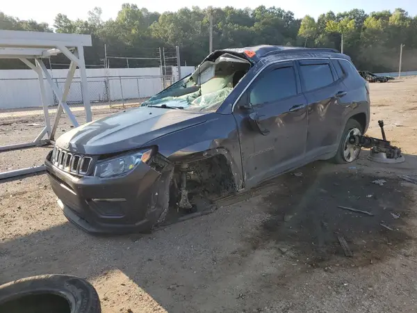 3C4NJDBB0KT772822 2019 JEEP COMPASS - Image 1