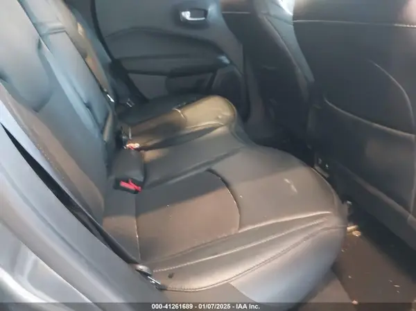 3C4NJDBB0KT786610 2019 JEEP COMPASS - Image 8