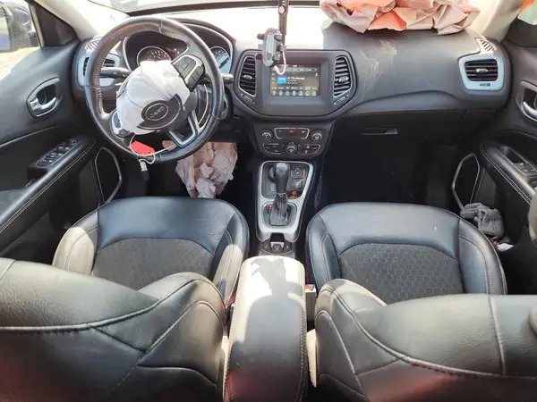 3C4NJDBB0KT792181 2019 JEEP COMPASS - Image 8
