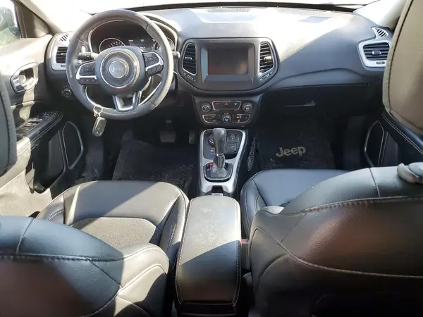 3C4NJDBB0KT806631 2019 JEEP COMPASS - Image 8