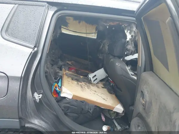 3C4NJDBB0KT828807 2019 JEEP COMPASS - Image 8