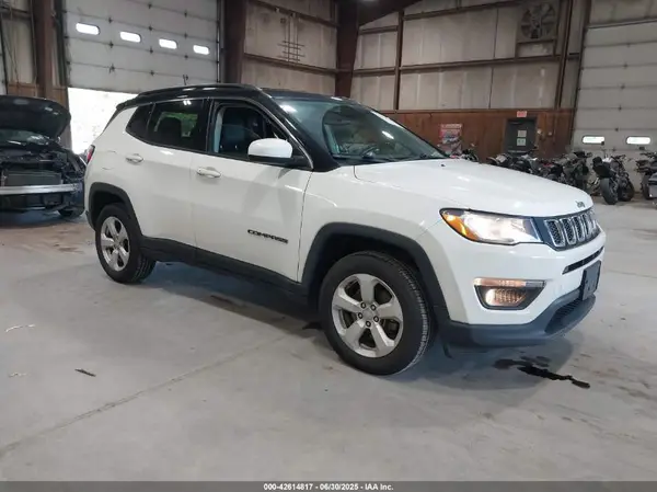 3C4NJDBB0KT828886 2019 JEEP COMPASS - Image 1