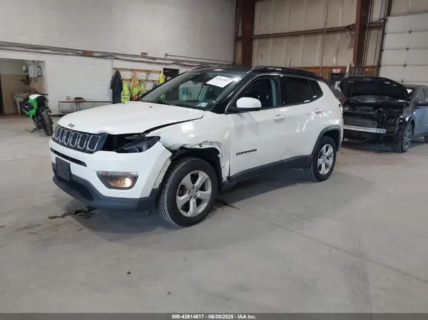 3C4NJDBB0KT828886 2019 JEEP COMPASS - Image 2