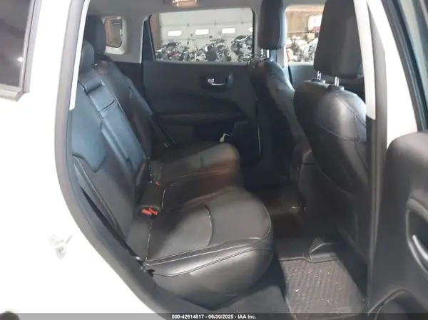 3C4NJDBB0KT828886 2019 JEEP COMPASS - Image 8