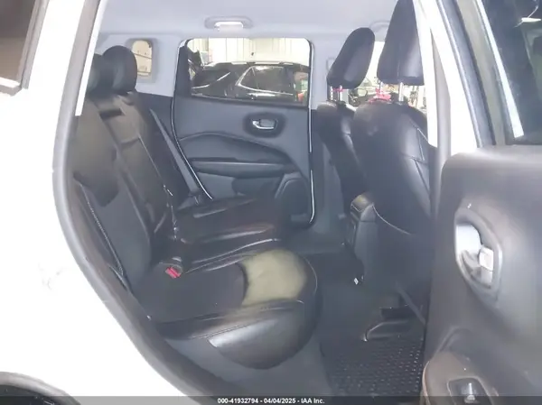 3C4NJDBB0KT834607 2019 JEEP COMPASS - Image 8
