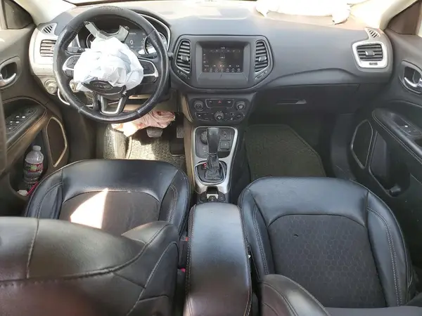 3C4NJDBB0KT835921 2019 JEEP COMPASS - Image 8