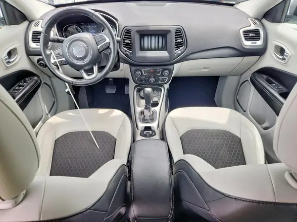 3C4NJDBB0KT836289 2019 JEEP COMPASS - Image 8