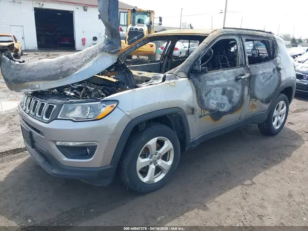 3C4NJDBB0KT850709 2019 JEEP COMPASS - Image 2