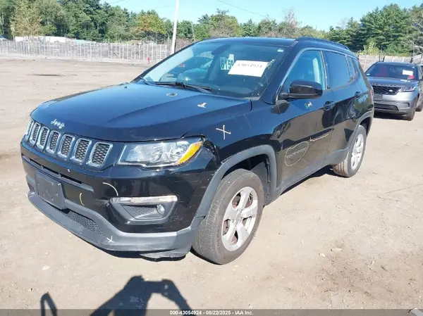 3C4NJDBB0KT850807 2019 JEEP COMPASS - Image 2