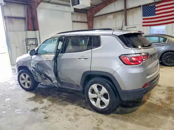 3C4NJDBB0LT119974 2020 JEEP COMPASS - Image 2