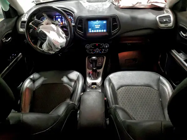 3C4NJDBB0LT138458 2020 JEEP COMPASS - Image 8