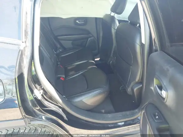 3C4NJDBB0LT139142 2020 JEEP COMPASS - Image 8