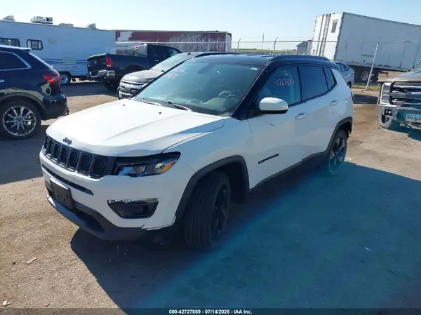 3C4NJDBB0LT145538 2020 JEEP COMPASS - Image 2