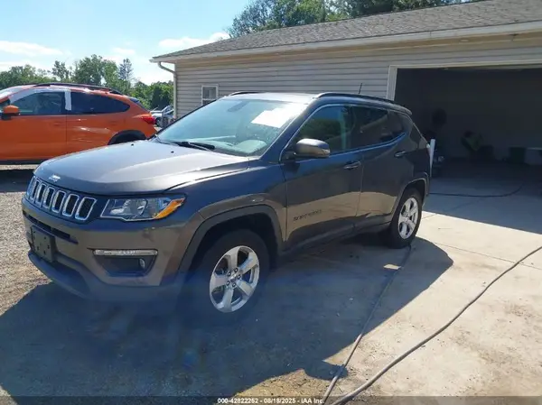 3C4NJDBB0LT163828 2020 JEEP COMPASS - Image 2