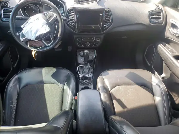 3C4NJDBB0LT165305 2020 JEEP COMPASS - Image 8