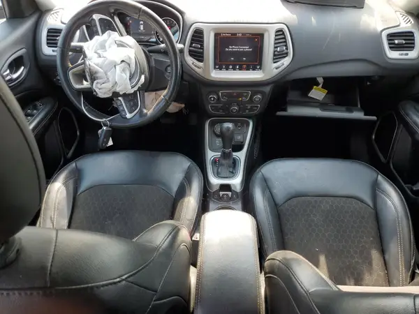 3C4NJDBB0LT255098 2020 JEEP COMPASS - Image 8
