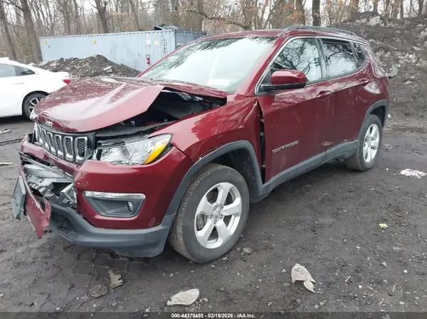 3C4NJDBB0LT256526 2020 JEEP COMPASS - Image 2