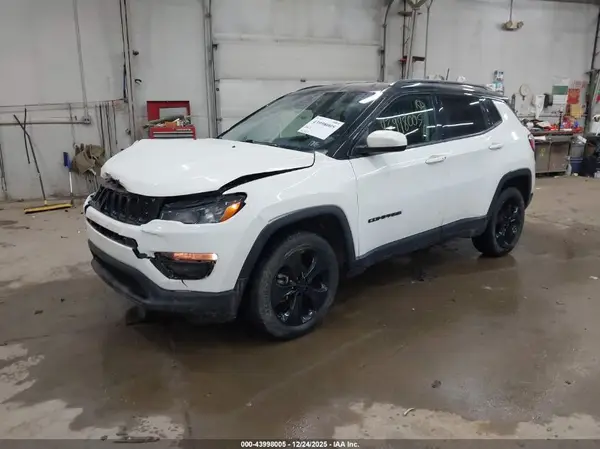 3C4NJDBB0MT512620 2021 JEEP COMPASS - Image 2