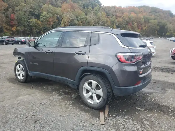 3C4NJDBB0MT537503 2021 JEEP COMPASS - Image 2