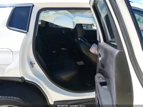 3C4NJDBB0MT547917 2021 JEEP COMPASS - Image 8