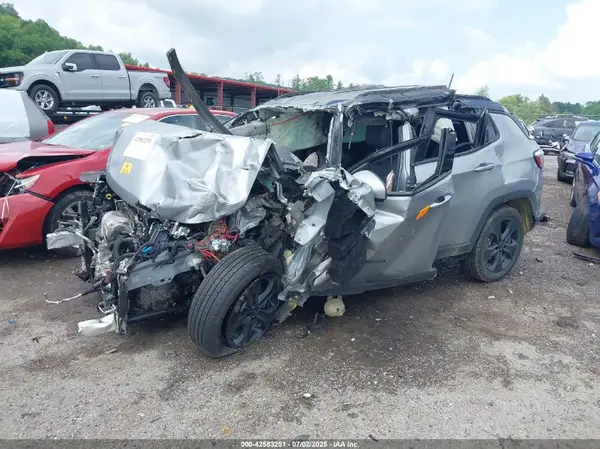 3C4NJDBB0MT565754 2021 JEEP COMPASS - Image 2