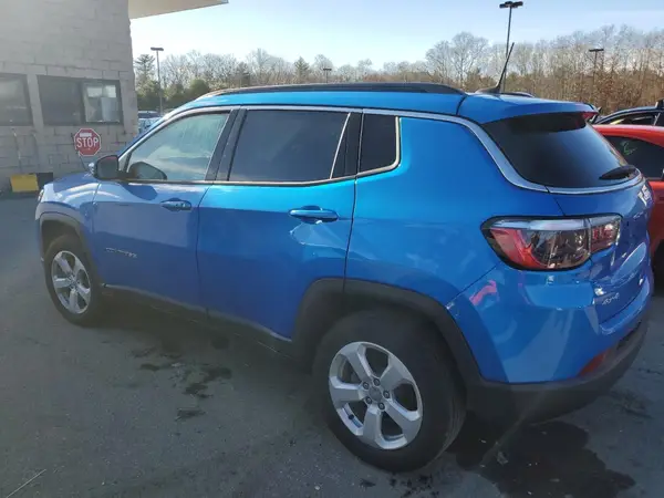 3C4NJDBB0MT597698 2021 JEEP COMPASS - Image 2